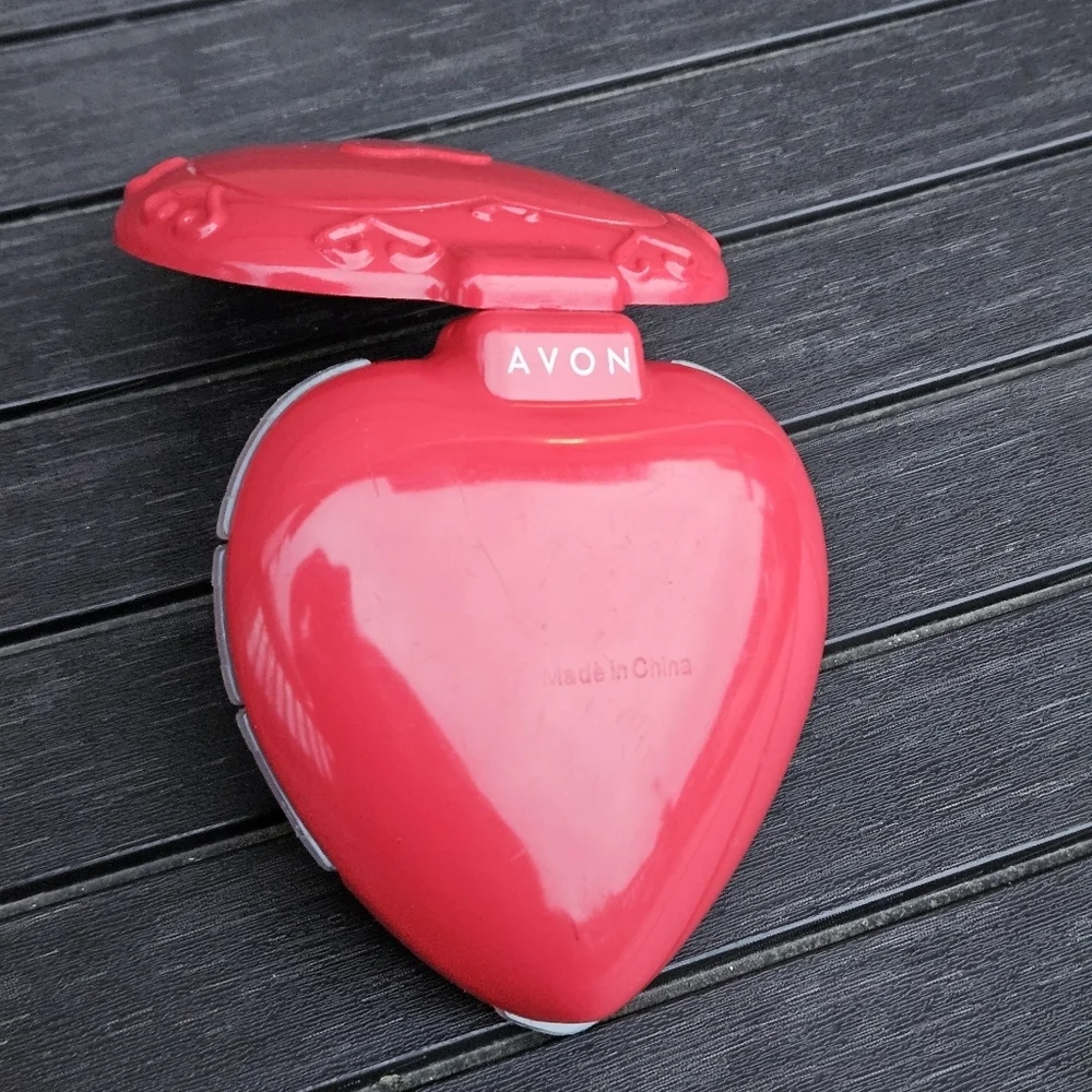 Rare AVON Heart-Shaped Red Plastic Weekly Pill Vitamin Organizer With Mirror VTG